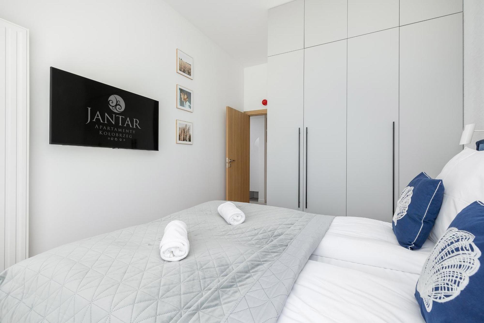 Shellter - By Jantar Apartment